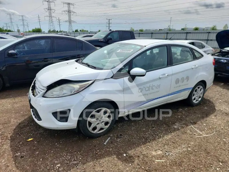 2013 Ford FIESTA photo