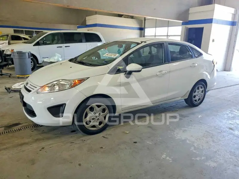 2013 Ford FIESTA фото