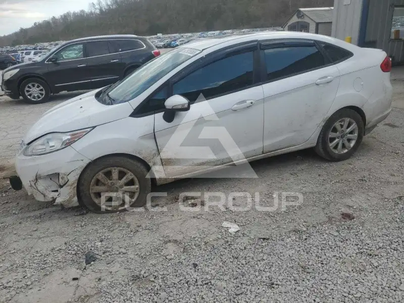2013 Ford FIESTA photo