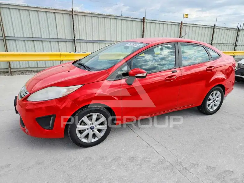 2013 Ford FIESTA фото