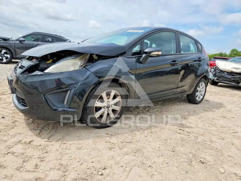 2013 Ford FIESTA фото