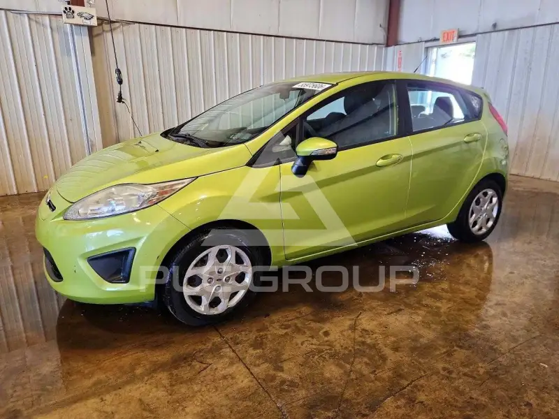 2013 Ford FIESTA фото