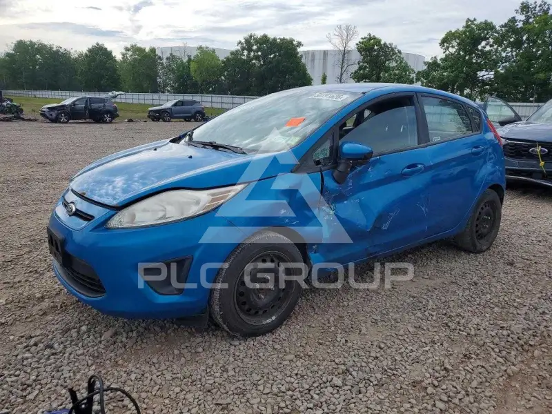 2013 Ford FIESTA фото