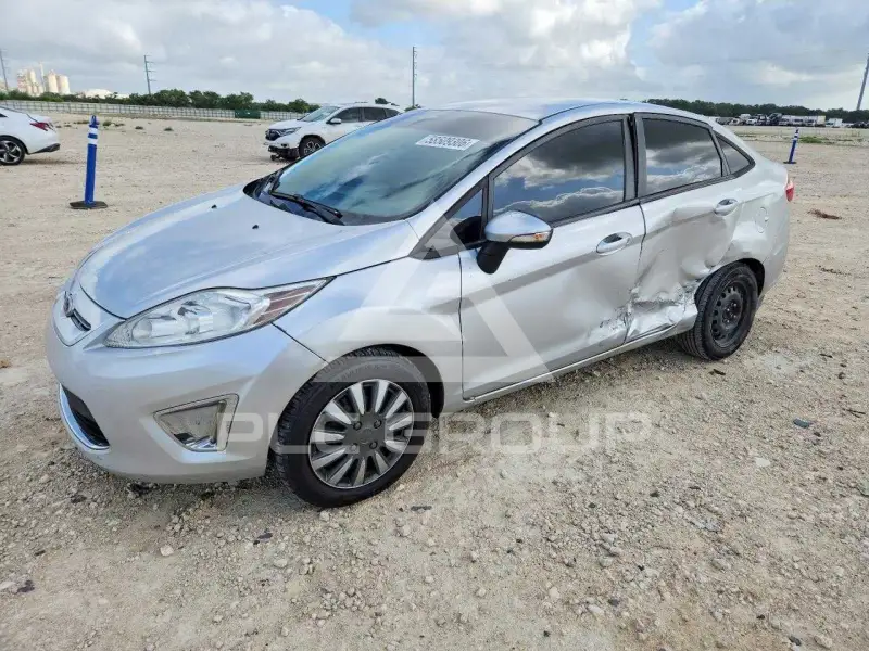 2013 Ford FIESTA фото