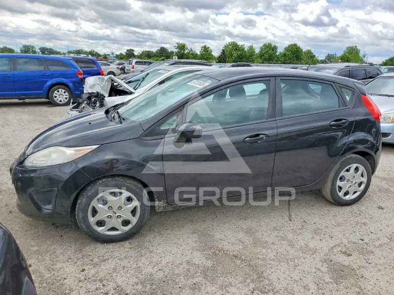 2013 Ford FIESTA фото