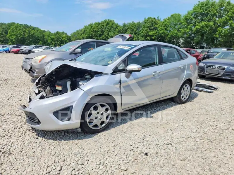 2013 Ford FIESTA фото