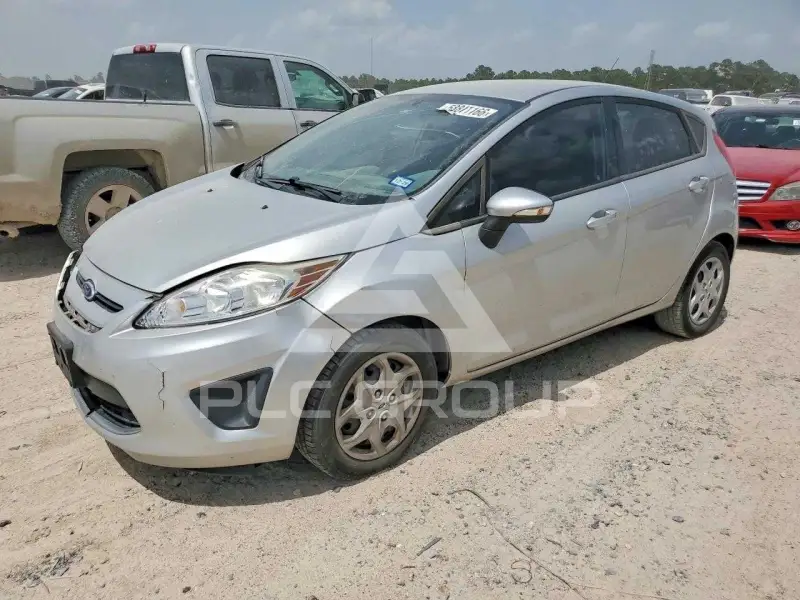 2013 Ford FIESTA фото