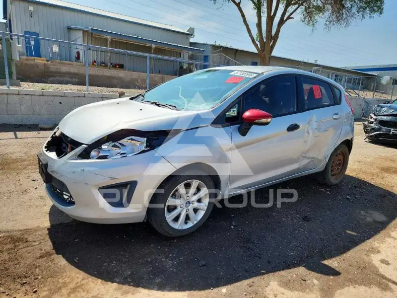 2013 Ford FIESTA фото