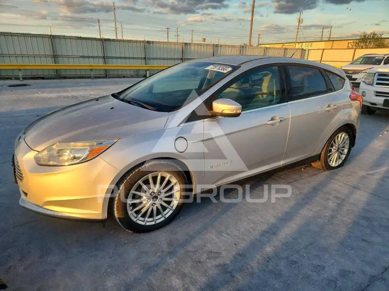 2013 Ford FOCUS фото