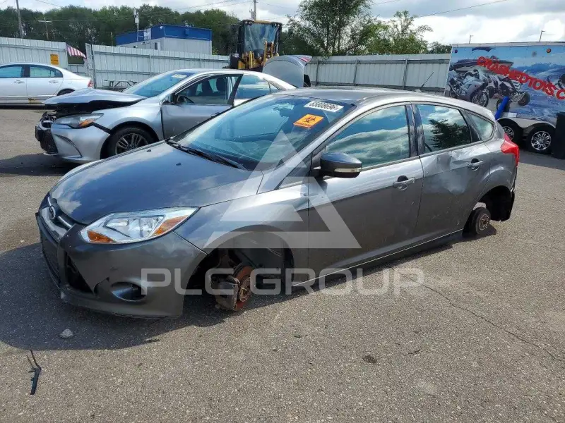 2013 Ford FOCUS фото