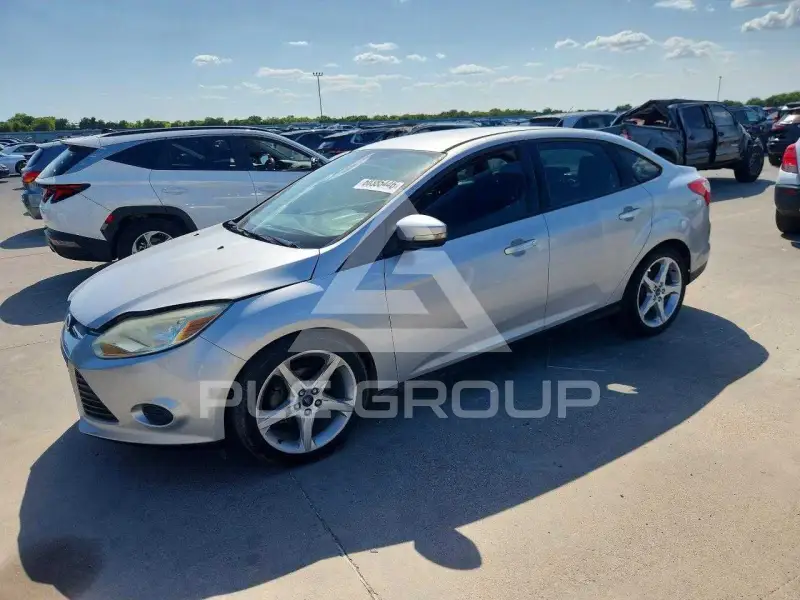 2013 Ford FOCUS photo