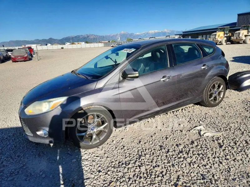 2013 Ford FOCUS photo