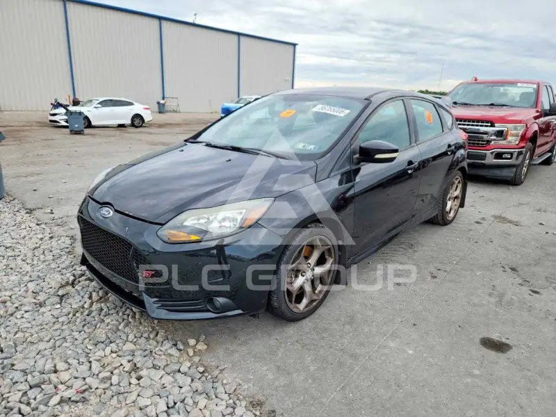 2013 Ford FOCUS фото