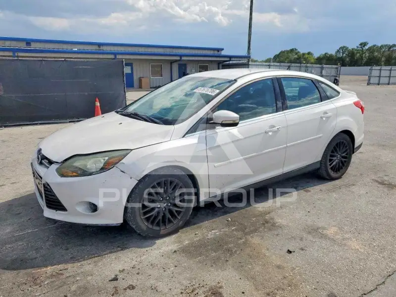 2013 Ford FOCUS photo
