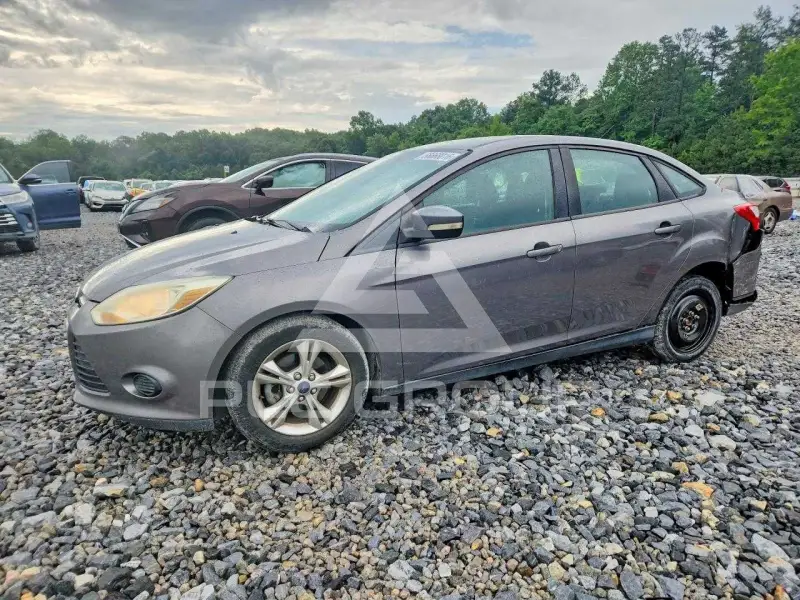 2013 Ford FOCUS photo