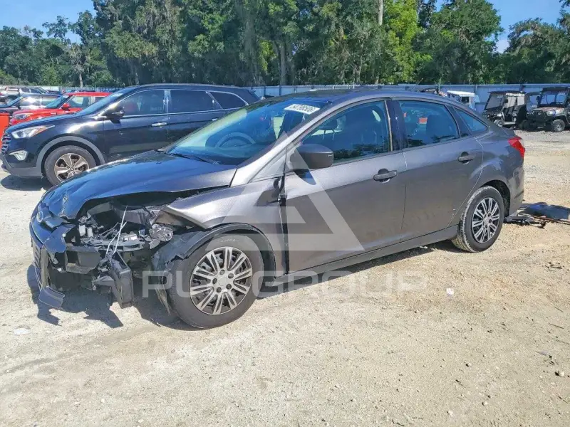 2013 Ford FOCUS photo