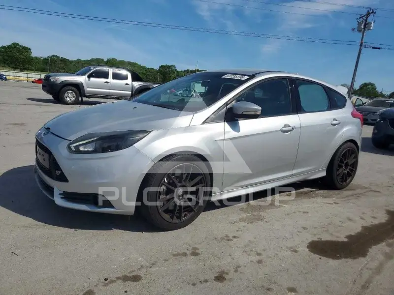 2013 Ford FOCUS фото