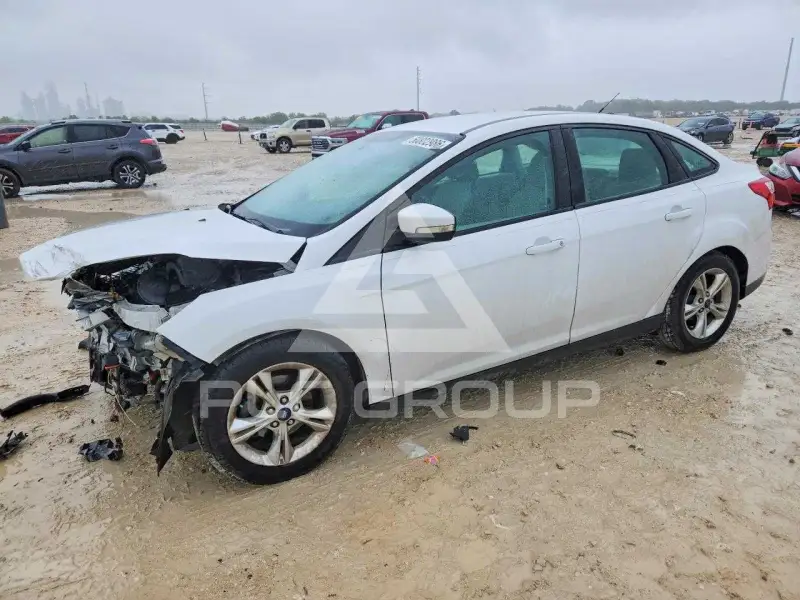 2013 Ford FOCUS photo