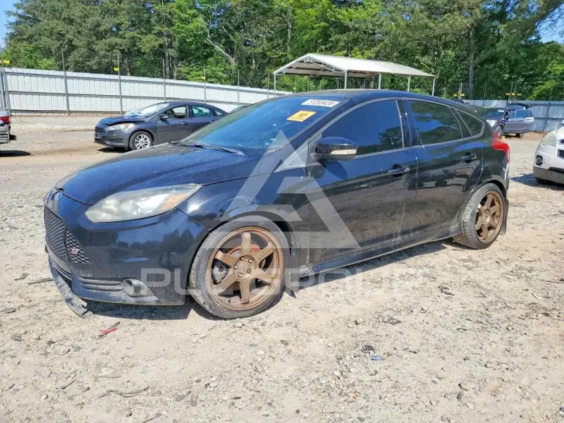 2013 Ford FOCUS фото
