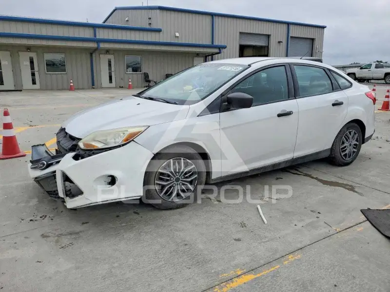 2013 Ford FOCUS photo
