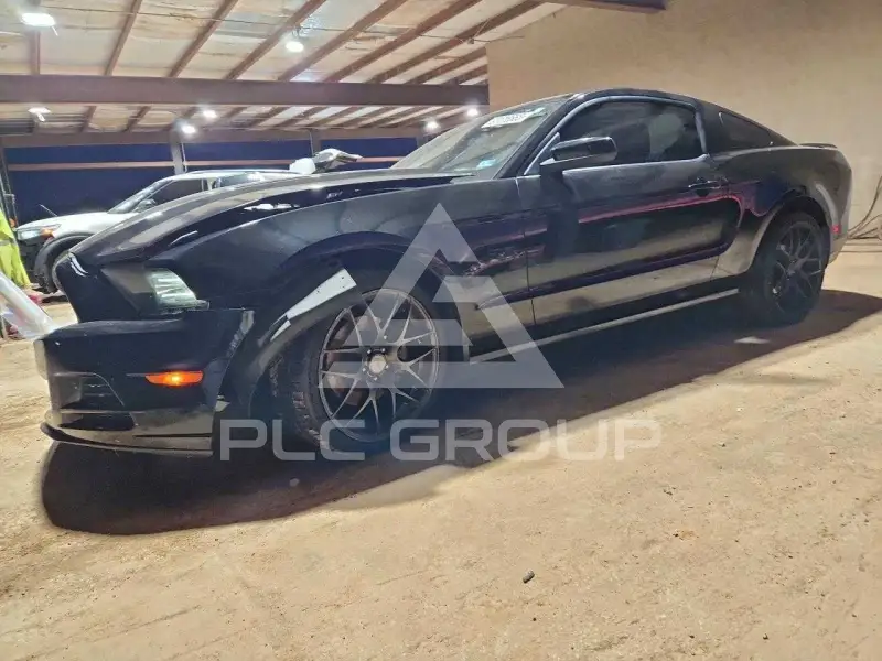 2013 Ford MUSTANG photo