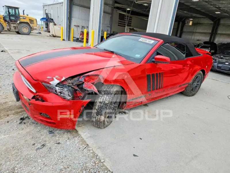2013 Ford MUSTANG фото