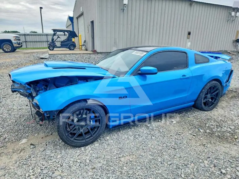 2013 Ford MUSTANG фото
