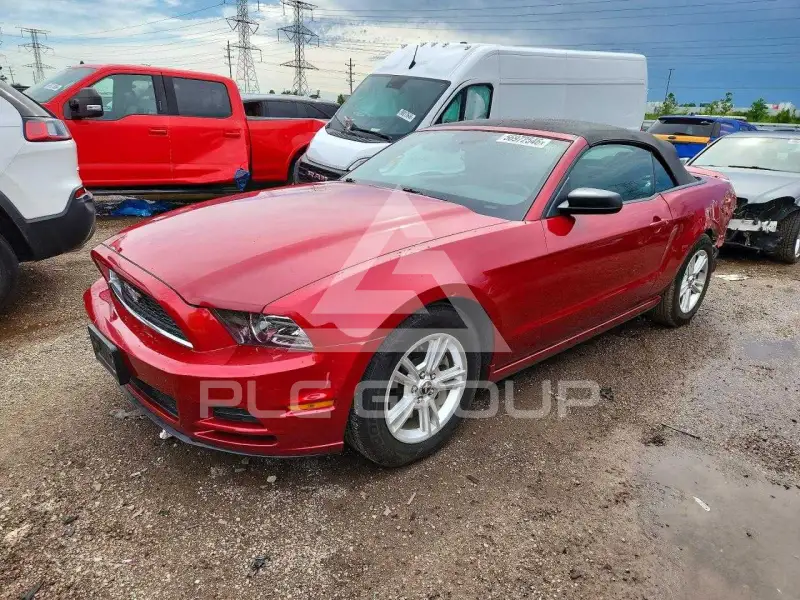 2013 Ford MUSTANG фото