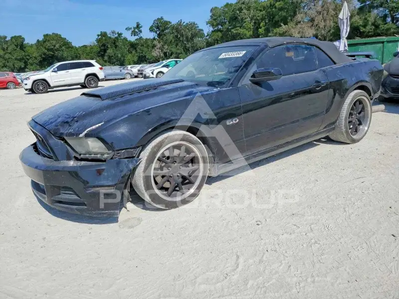 2013 Ford MUSTANG фото