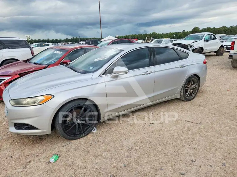 2013 Ford FUSION photo