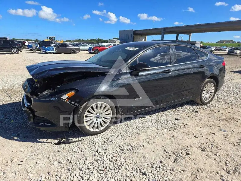 2013 Ford FUSION фото