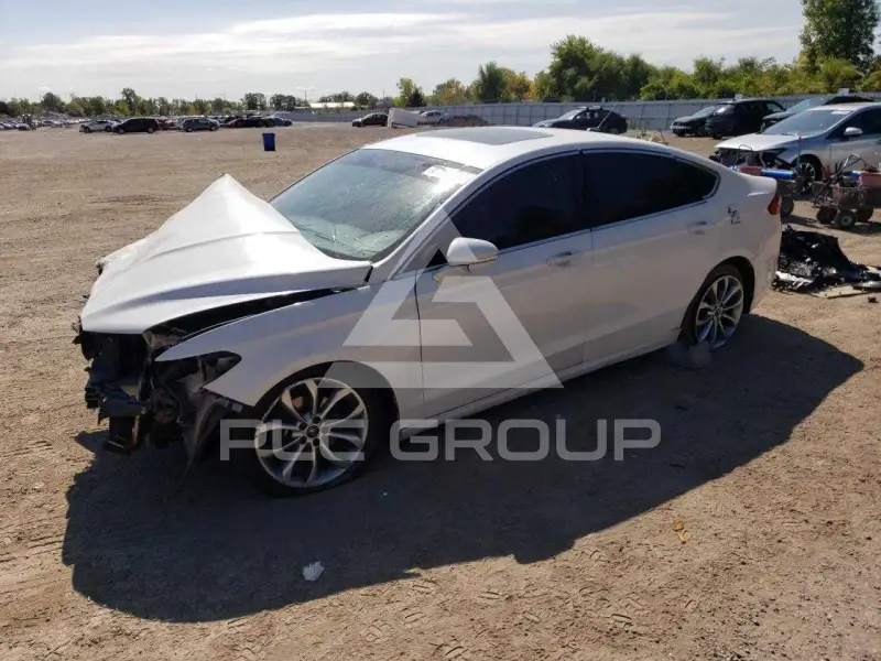 2013 Ford FUSION фото