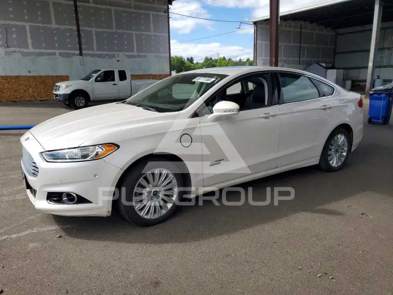 2013 Ford FUSION photo