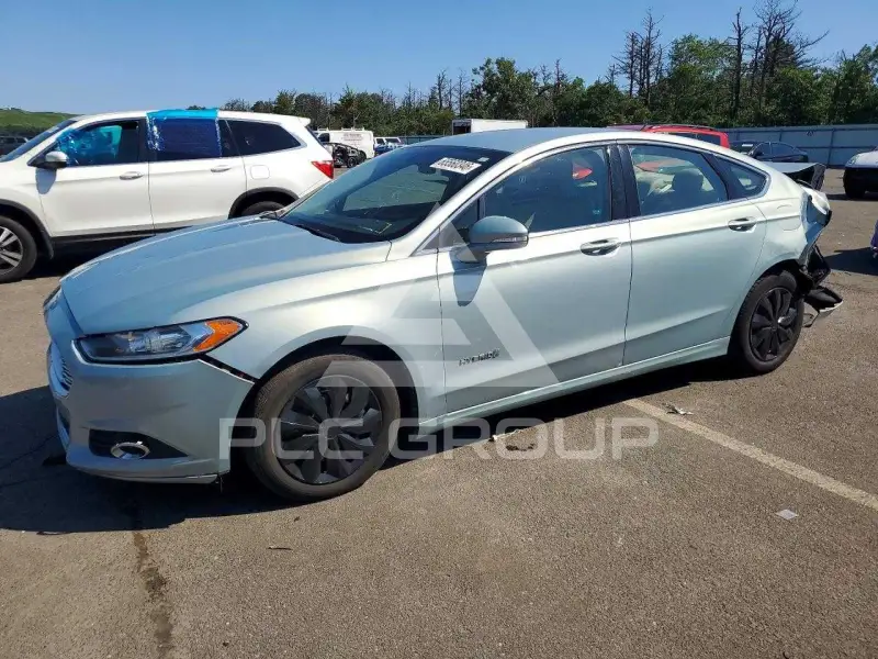 2013 Ford FUSION фото