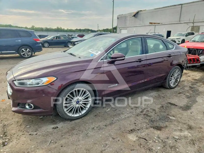 2013 Ford FUSION фото