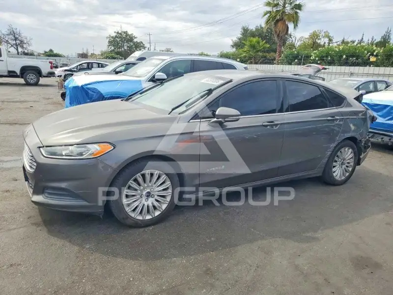 2013 Ford FUSION фото