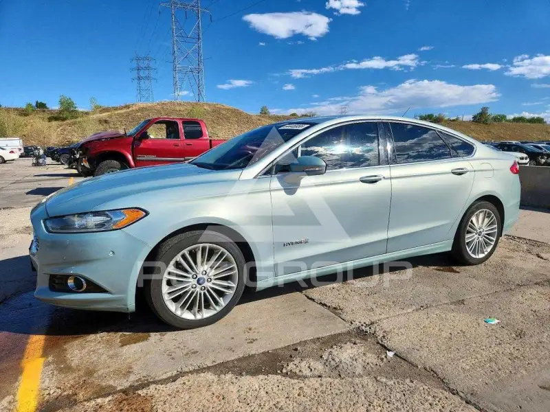 2013 Ford FUSION фото