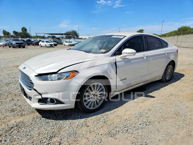 2013 Ford FUSION photo