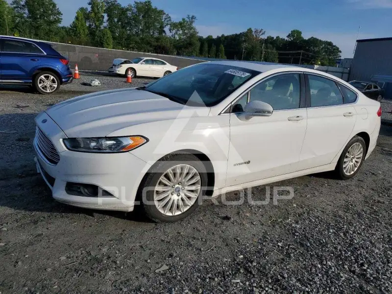 2013 Ford FUSION photo