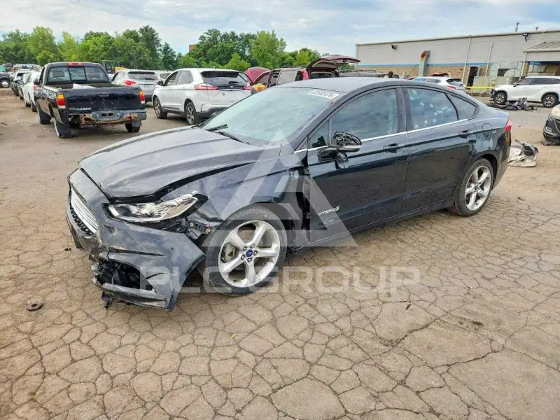 2013 Ford FUSION photo
