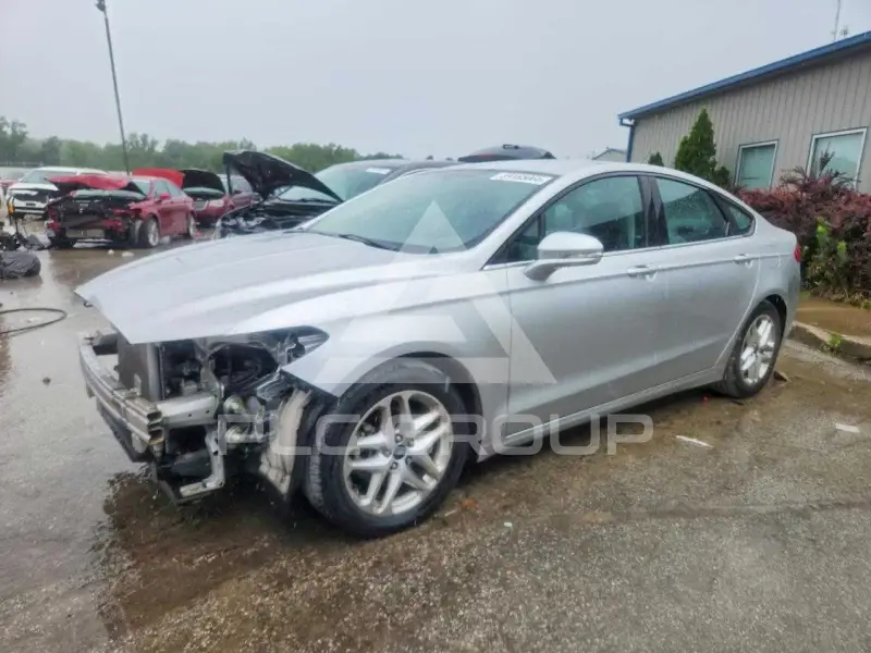 2013 Ford FUSION фото
