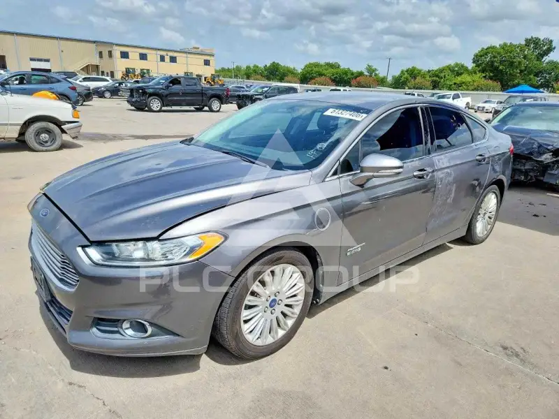2013 Ford FUSION фото