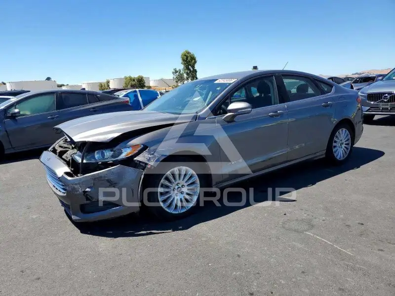 2013 Ford FUSION photo