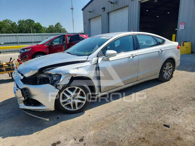 2013 Ford FUSION фото