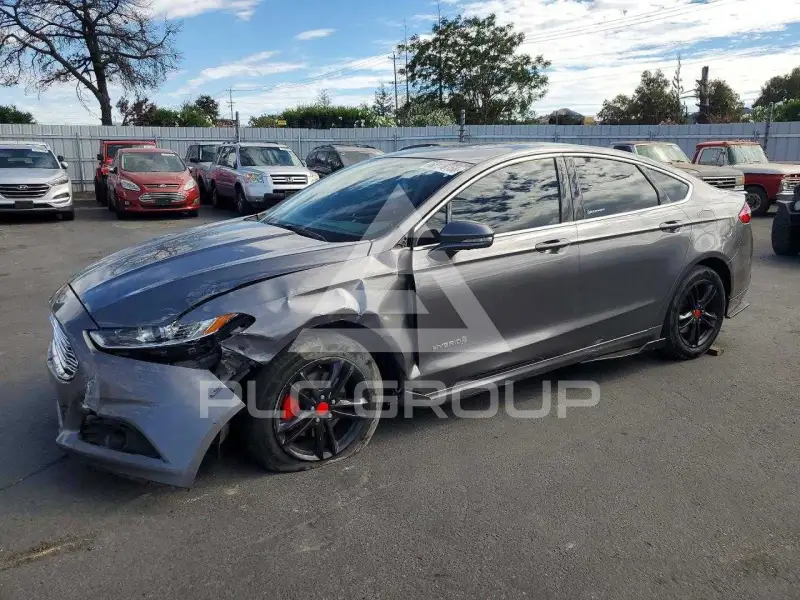 2013 Ford FUSION photo