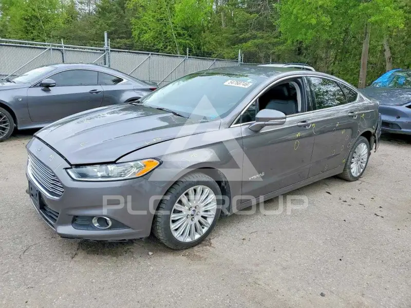 2013 Ford FUSION фото