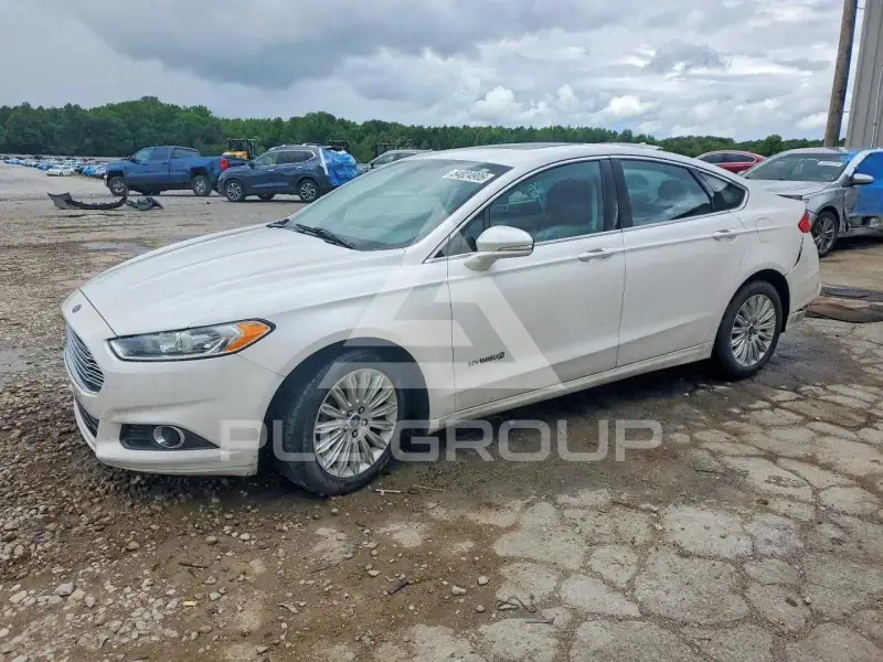 2013 Ford FUSION photo