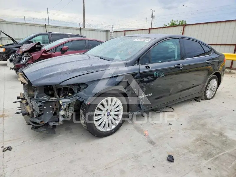 2013 Ford FUSION фото