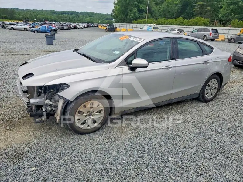 2013 Ford FUSION фото
