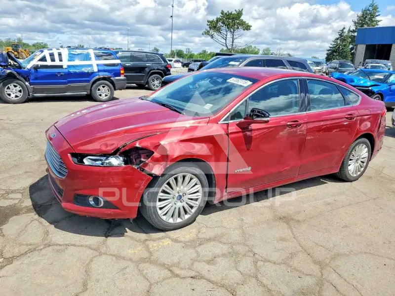 2013 Ford FUSION фото